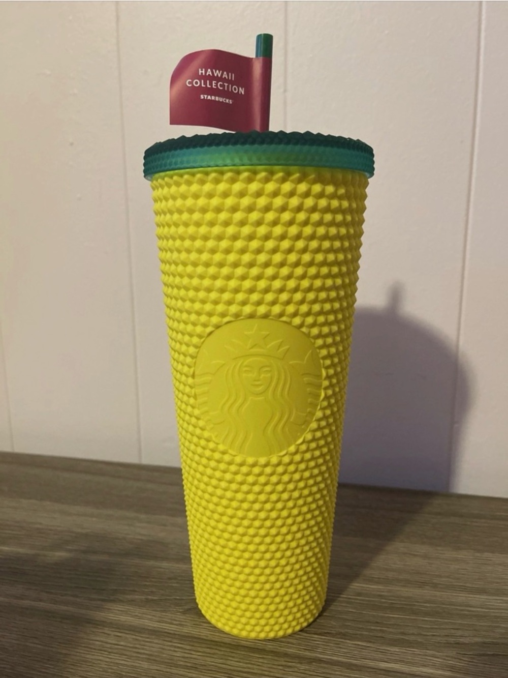 Starbucks Hawaii exclusive 2020 pineapple Studded Tumbler with Straw